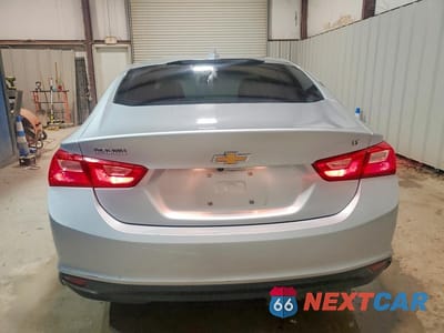 Zdjęcie 6 z 12 samochodu: 2016 CHEVROLET MALIBU LT VIN:1G1ZE5STXGF303932 - miniatura