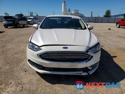 Piąte zdjęcie samochodu w środku: 2017 FORD FUSION SE VIN:3FA6P0HD7HR364592 - miniatura