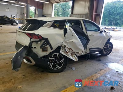 Trzecie zdjęcie samochodu z tyłu: 2024 KIA SPORTAGE LX VIN:KNDPU3DF0R7279005 - miniatura
