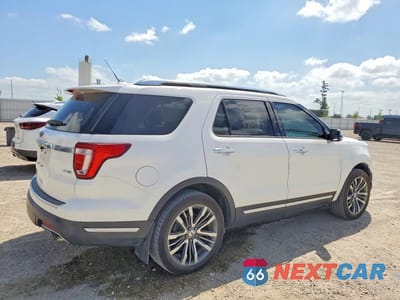 Trzecie zdjęcie samochodu z tyłu: 2018 FORD EXPLORER PLATINUM VIN:1FM5K8HT8JGC71180 - miniatura