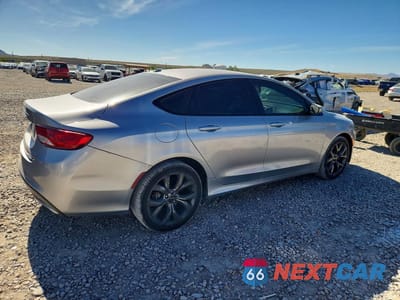 Trzecie zdjęcie samochodu z tyłu: 2015 CHRYSLER 200 S VIN:1C3CCCBG8FN642790 - miniatura