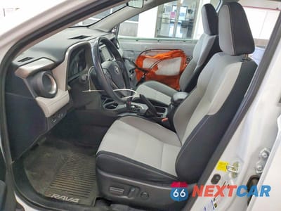 Zdjęcie 7 z 14 samochodu: 2018 TOYOTA RAV4 XLE VIN:2T3RFREV5JW838052 - miniatura