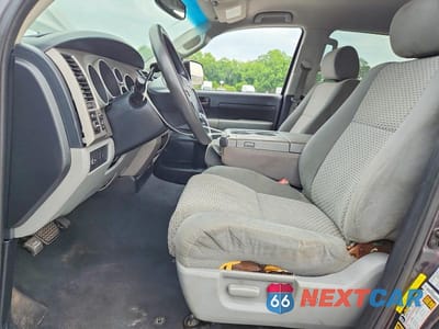 Zdjęcie 7 z 12 samochodu: 2012 TOYOTA TUNDRA CREWMAX SR5 VIN:5TFDW5F12CX261431 - miniatura