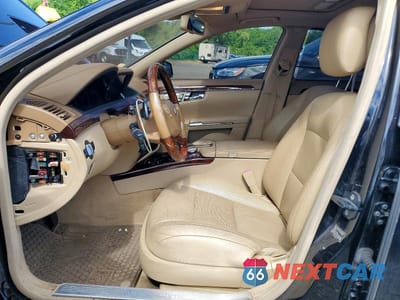 Zdjęcie 7 z 13 samochodu: 2012 MERCEDES-BENZ S 550 4MATIC VIN:WDDNG9EB4CA448665 - miniatura