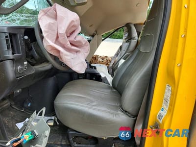 Zdjęcie 7 z 12 samochodu: 2022 GMC SAVANA G3500 BOX TRUCK VIN:7GZ37TC7XNN000247 - miniatura