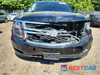 Piąte zdjęcie samochodu w środku: 2019 CHEVROLET SUBURBAN K1500 LT VIN:1GNSKHKC2KR124544 - miniatura