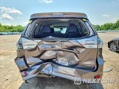 Zdjęcie 6 z 13 samochodu: 2015 TOYOTA SIENNA SPORT VIN:5TDXK3DC8FS529359 - miniatura