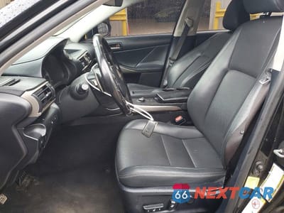 Zdjęcie 7 z 12 samochodu: 2017 LEXUS IS 200T VIN:JTHBA1D2XH5049971 - miniatura