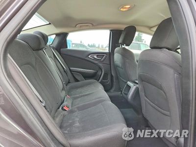 Zdjęcie 10 z 12 samochodu: 2015 CHRYSLER 200 LIMITED VIN:1C3CCCAB2FN725900 - miniatura