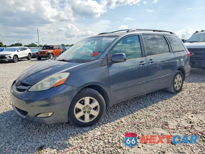 2010 TOYOTA SIENNA XLE 5TDYK4CC0AS329662 - główne zdjęcie licytacji z USA - miniatura