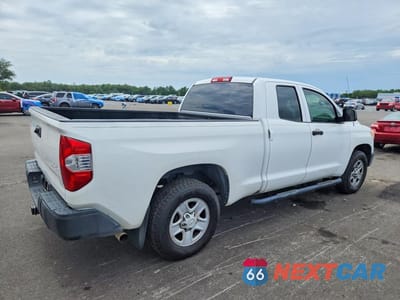 Trzecie zdjęcie samochodu z tyłu: 2017 TOYOTA TUNDRA SR VIN:5TFRM5F1XHX117550 - miniatura