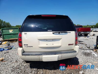 Zdjęcie 6 z 13 samochodu: 2009 GMC YUKON DENALI VIN:1GKFK03259R239199 - miniatura