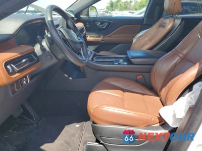 Zdjęcie 7 z 13 samochodu: 2023 LINCOLN AVIATOR RESERVE VIN:5LM5J7WCXPGL21986 - miniatura