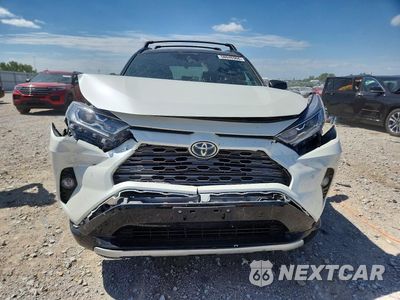 Piąte zdjęcie samochodu w środku: 2020 TOYOTA RAV4 XSE VIN:4T3EWRFV3LU005317 - miniatura