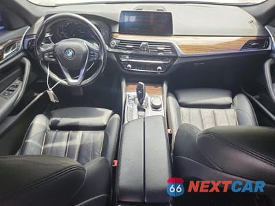 Zdjęcie 8 z 12 samochodu: 2019 BMW 530E VIN:WBAJA9C53KB393641 - miniatura
