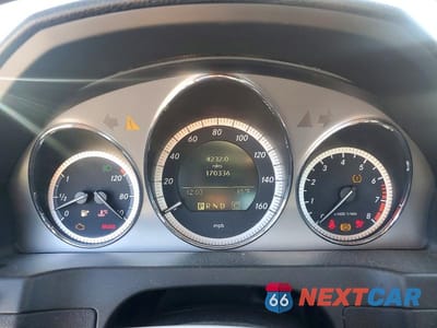 Zdjęcie 9 z 13 samochodu: 2010 MERCEDES-BENZ C 300 VIN:WDDGF5EB0AR107444 - miniatura