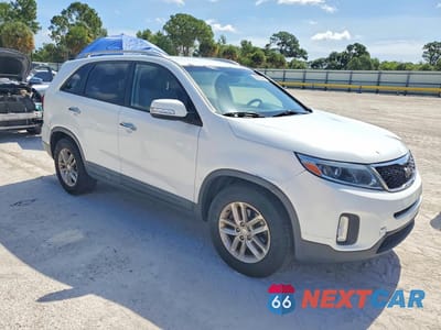 Czwarte zdjęcie samochodu z boku: 2014 KIA SORENTO LX VIN:5XYKT3A65EG475293 - miniatura
