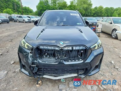 Piąte zdjęcie samochodu w środku: 2024 BMW X1 M35I VIN:WBX13EF00R5Y55476 - miniatura