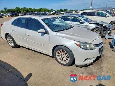 Czwarte zdjęcie samochodu z boku: 2015 CHEVROLET MALIBU 1LT VIN:1G11C5SL6FF200914 - miniatura