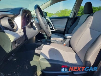 Zdjęcie 7 z 12 samochodu: 2015 TOYOTA RAV4 LE VIN:JTMBFREV0FD152393 - miniatura