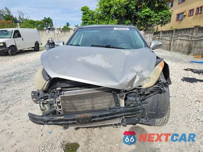 Piąte zdjęcie samochodu w środku: 2010 HYUNDAI TUCSON LIMITED VIN:KM8JU3AC4AU020356 - miniatura