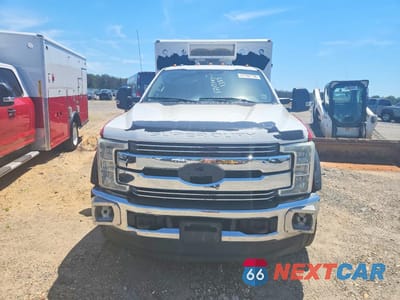 Piąte zdjęcie samochodu w środku: 2017 FORD F550 SUPER DUTY VIN:1FD0X5HT2HED81058 - miniatura