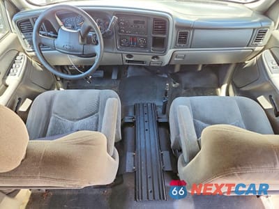 Zdjęcie 8 z 13 samochodu: 2006 CHEVROLET SUBURBAN K2500 VIN:3GNGK26U96G223504 - miniatura