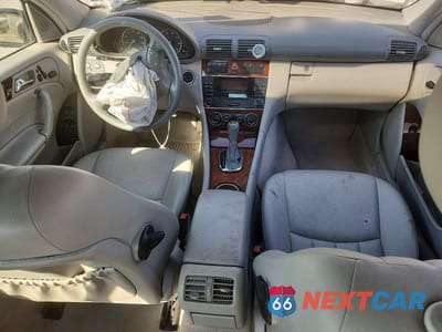 Zdjęcie 8 z 12 samochodu: 2007 MERCEDES-BENZ C 280 4MATIC VIN:WDBRF92H17F887627 - miniatura