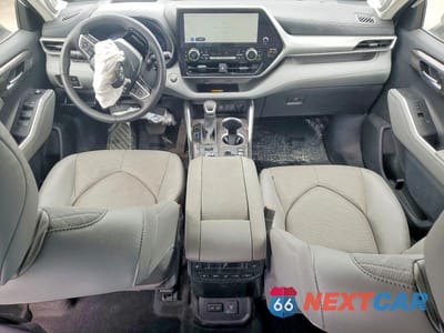 Zdjęcie 8 z 14 samochodu: 2024 TOYOTA HIGHLANDER PLATINUM VIN:5TDKDRBH5RS564595 - miniatura