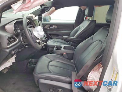 Zdjęcie 7 z 13 samochodu: 2025 CHRYSLER PACIFICA SELECT VIN:2C4RC1BG9SR555536 - miniatura