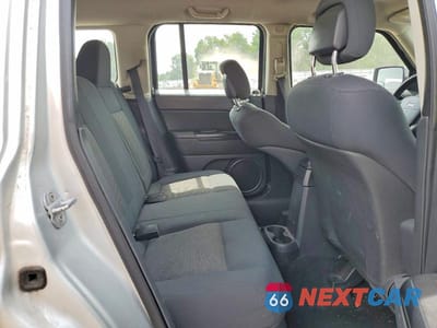 Zdjęcie 10 z 12 samochodu: 2010 JEEP PATRIOT SPORT VIN:1J4NT2GB5AD660104 - miniatura