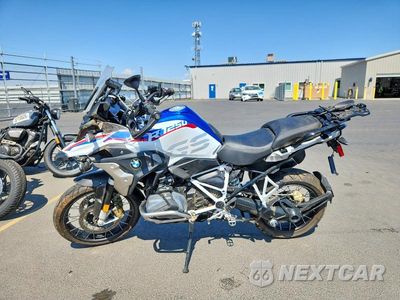 Trzecie zdjęcie samochodu z tyłu: 2019 BMW R 1250 GS VIN:WB10J9303KZH99204 - miniatura