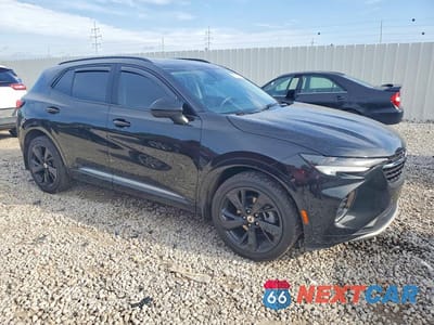 Czwarte zdjęcie samochodu z boku: 2021 BUICK ENVISION ESSENCE VIN:LRBFZPR4XMD191941 - miniatura