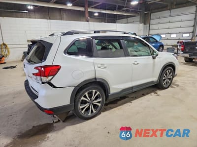Trzecie zdjęcie samochodu z tyłu: 2021 SUBARU FORESTER LIMITED VIN:JF2SKAUC6MH408833 - miniatura