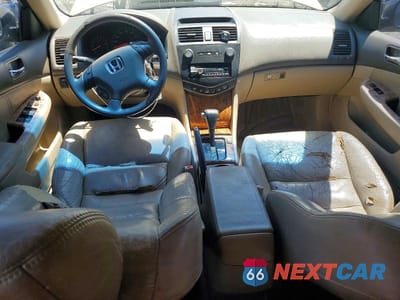Zdjęcie 8 z 12 samochodu: 2003 HONDA ACCORD EX VIN:1HGCM66843A082087 - miniatura