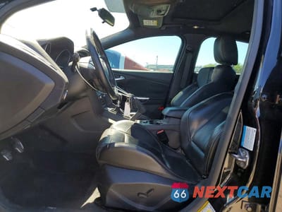 Zdjęcie 7 z 12 samochodu: 2014 FORD FOCUS ST VIN:1FADP3L94EL402625 - miniatura