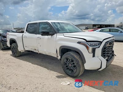 Czwarte zdjęcie samochodu z boku: 2026 TOYOTA TUNDRA LIMITED VIN:5TFWA5EC2TX053818 - miniatura