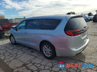 Drugie zdjęcie samochodu z przodu: 2024 CHRYSLER PACIFICA TOURING L VIN:2C4RC1BG6RR186726 - miniatura