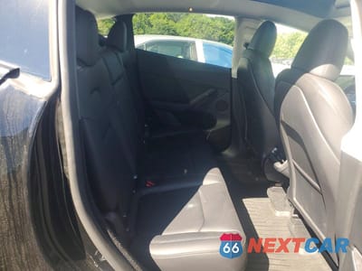 Zdjęcie 10 z 12 samochodu: 2025 TESLA MODEL Y VIN:7SAYGDED0SF314028 - miniatura