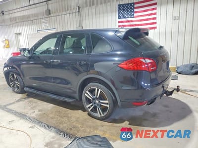 Drugie zdjęcie samochodu z przodu: 2013 PORSCHE CAYENNE VIN:WP1AA2A26DLA12525 - miniatura