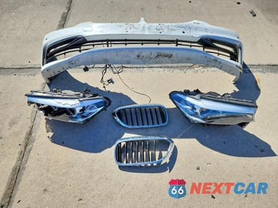 Zdjęcie 12 z 13 samochodu: 2019 BMW 530 I VIN:WBAJA5C50KG900930 - miniatura