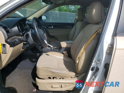 Zdjęcie 7 z 13 samochodu: 2011 KIA SORENTO EX VIN:5XYKU4A24BG088665 - miniatura