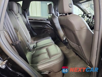 Zdjęcie 10 z 13 samochodu: 2017 PORSCHE CAYENNE VIN:WP1AA2A22HKA86648 - miniatura