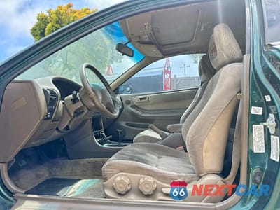 Piąte zdjęcie samochodu w środku: 2000 ACURA INTEGRA LS VIN:JH4DC4359YS013870 - miniatura