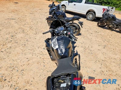 Zdjęcie 6 z 9 samochodu: 2018 KAWASAKI EX400 VIN:JKAEXKG15JDA02961 - miniatura