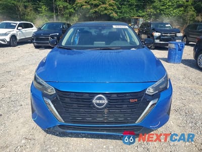 Piąte zdjęcie samochodu w środku: 2024 NISSAN SENTRA SR VIN:3N1AB8DV8RY201864 - miniatura