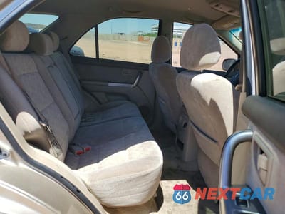 Zdjęcie 11 z 14 samochodu: 2006 KIA SORENTO LX VIN:KNDJD733865525326 - miniatura
