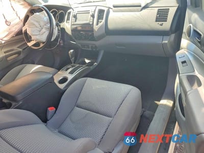 Zdjęcie 8 z 12 samochodu: 2013 TOYOTA TACOMA ACCESS CAB VIN:5TFTX4CN8DX032523 - miniatura