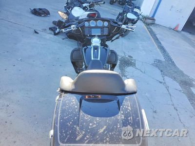 Zdjęcie 6 z 9 samochodu: 2015 HARLEY-DAVIDSON FLHTCUL ULTRA CLASSIC LOW VIN:1HD1KDM10FB661645 - miniatura
