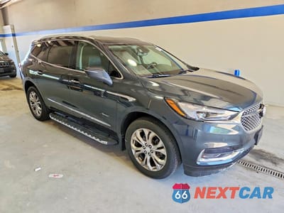 Czwarte zdjęcie samochodu z boku: 2020 BUICK ENCLAVE AVENIR VIN:5GAERDKW0LJ286274 - miniatura